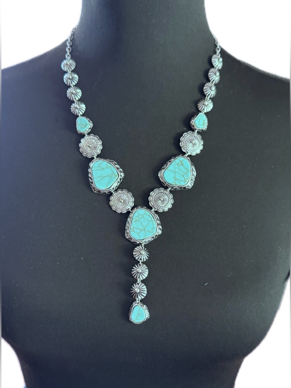 13” adjustable Idyllwind Silver-Tone Turquoise Y-Drop Necklace